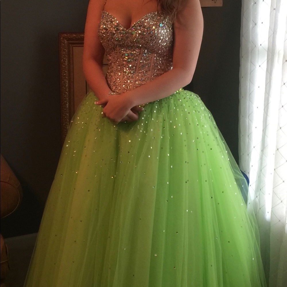 Prom Dress - Picture 2 of 3